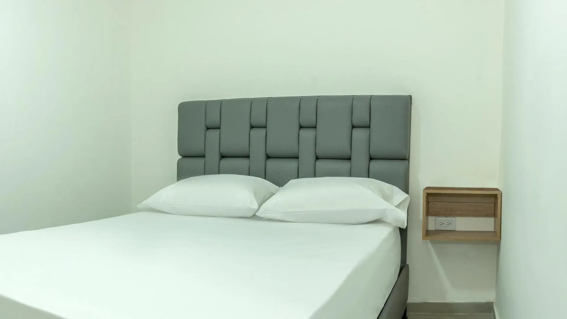 Madeira Boutique Hostel Medellín 0*,