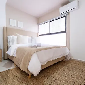 Cozy Located In Manila With Jacuzzi And Ac Medellín